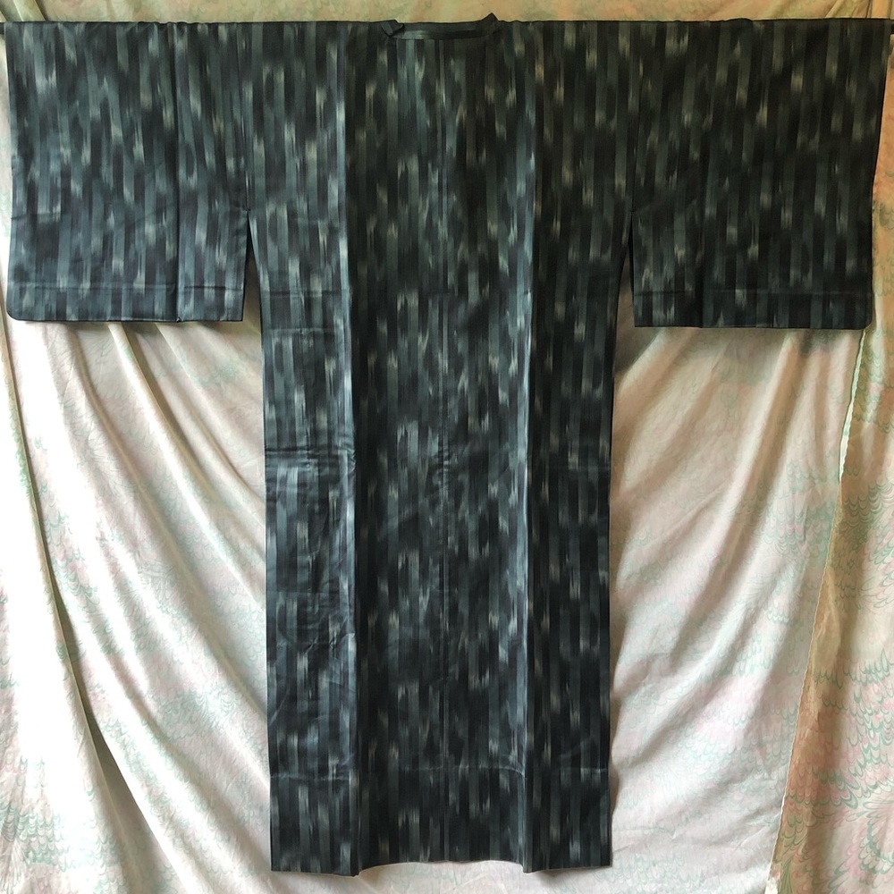 Vintage michiyuki coat in modern ikat - Picture 2 of 7